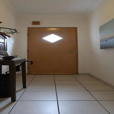 Vulkaneifel Garden Retreat, Cleaning Included Apartment Daun