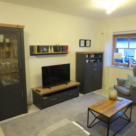 Vulkaneifel Garden Retreat, Cleaning Included Apartment