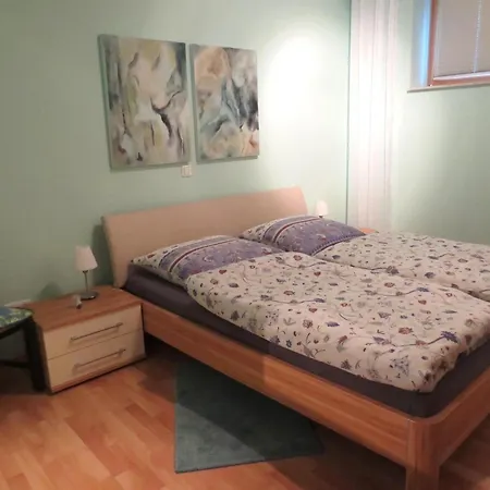 Vulkaneifel Garden Retreat, Cleaning Included Apartment *