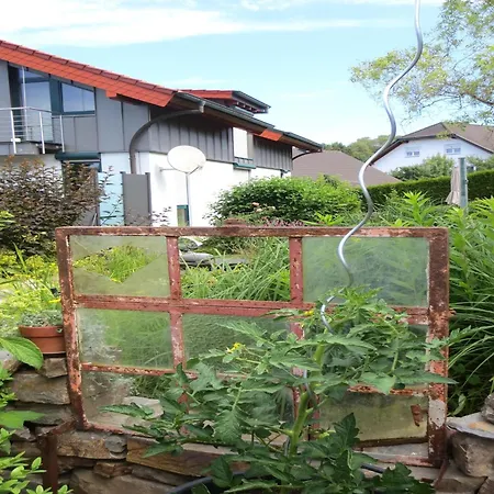 Vulkaneifel Garden Retreat, Cleaning Included *