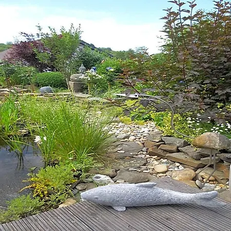 Vulkaneifel Garden Retreat, Cleaning Included דירה דאון