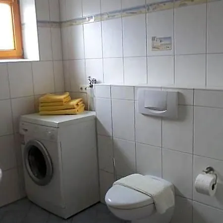 Vulkaneifel Garden Retreat, Cleaning Included דירה דאון
