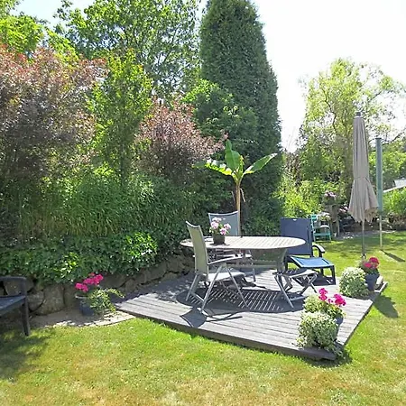 Vulkaneifel Garden Retreat, Cleaning Included דירה דאון