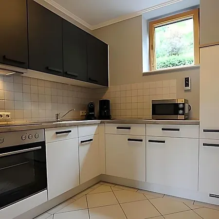 Vulkaneifel Garden Retreat, Cleaning Included דירה