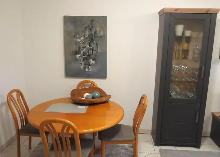 Vulkaneifel Garden Retreat, Cleaning Included Apartment Daun