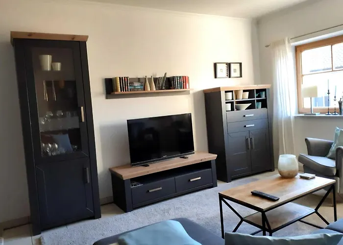 Vulkaneifel Garden Retreat, Cleaning Included Apartment Daun